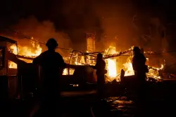 Altadena residents are reluctant to sue L.A. County over botched evacuations during Eaton fire. Here's why